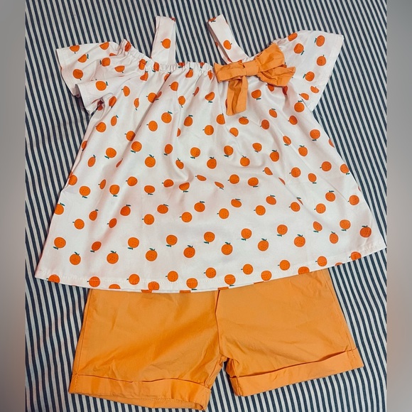 Toddler Off Shoulder Top & Shorts Set- size 120 (4T/5T) - Picture 1 of 3